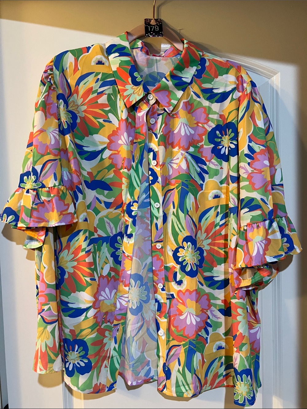 Vibrant Floral Button-Up Blouse - Multicolor H179